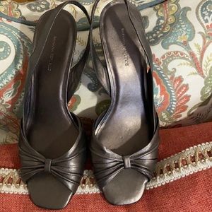 Banana Republic Pewter Open Toe ,Sling Back, Size 8 1/2  Genuine Leather Shoe.